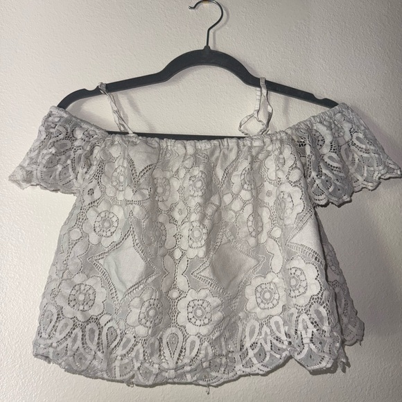 Abercrombie & Fitch White Lace Off-Shoulder Tank Top - Picture 1 of 2